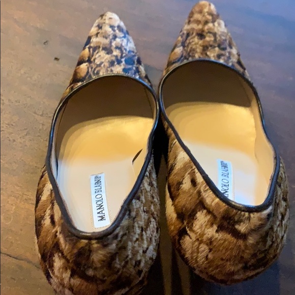 Like New Manolo Blahnik calf hair pumps - Picture 5 of 8
